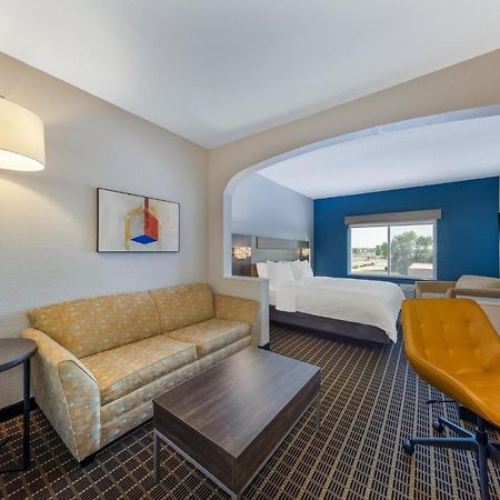 Holiday Inn Express & Suites Pittsburg By Ihg Bagian luar foto