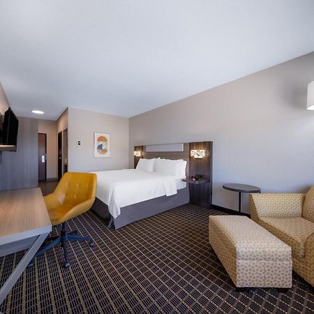Holiday Inn Express & Suites Pittsburg By Ihg Bagian luar foto