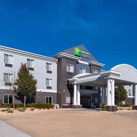 Holiday Inn Express & Suites Pittsburg By Ihg Bagian luar foto