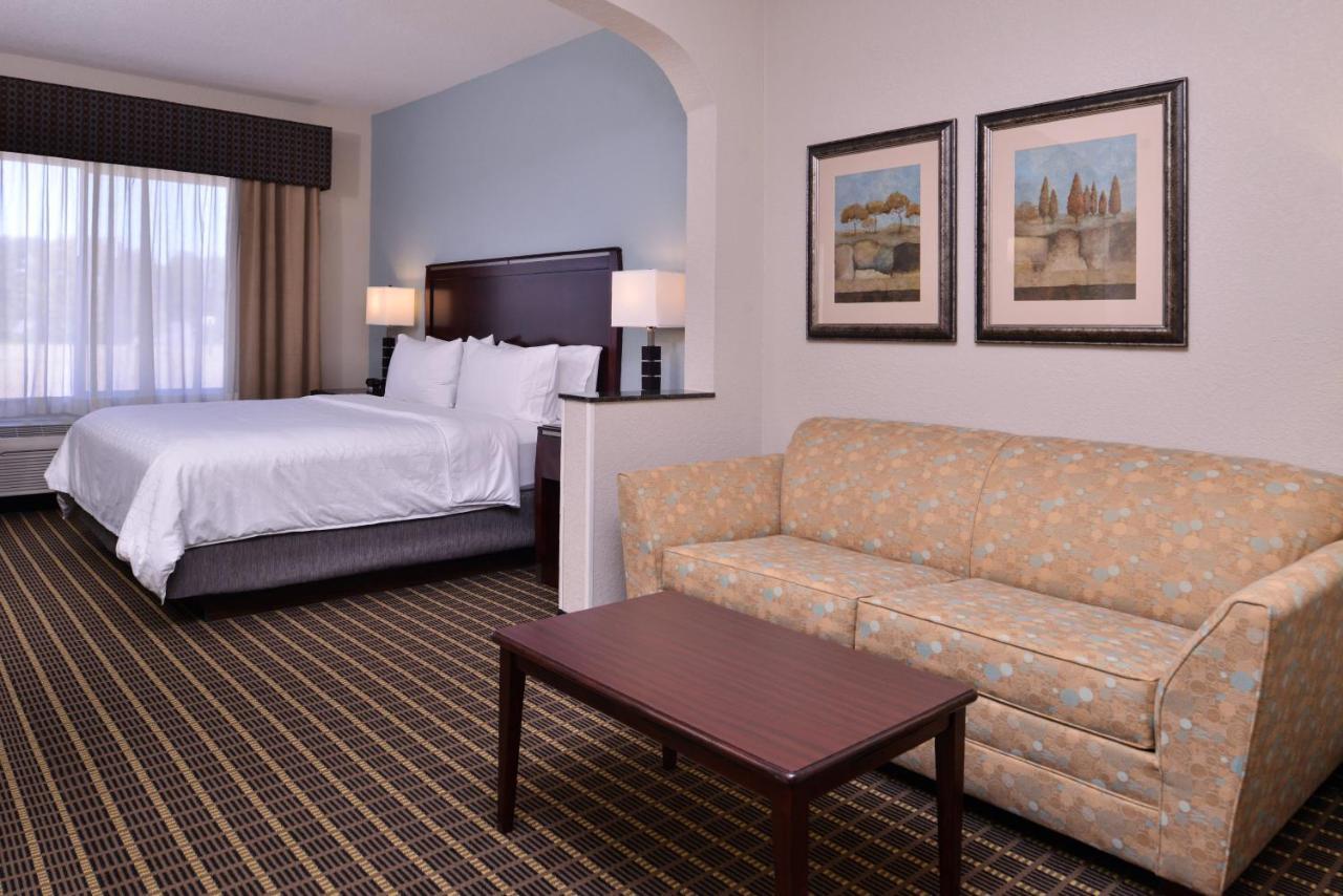 Holiday Inn Express & Suites Pittsburg By Ihg Bagian luar foto