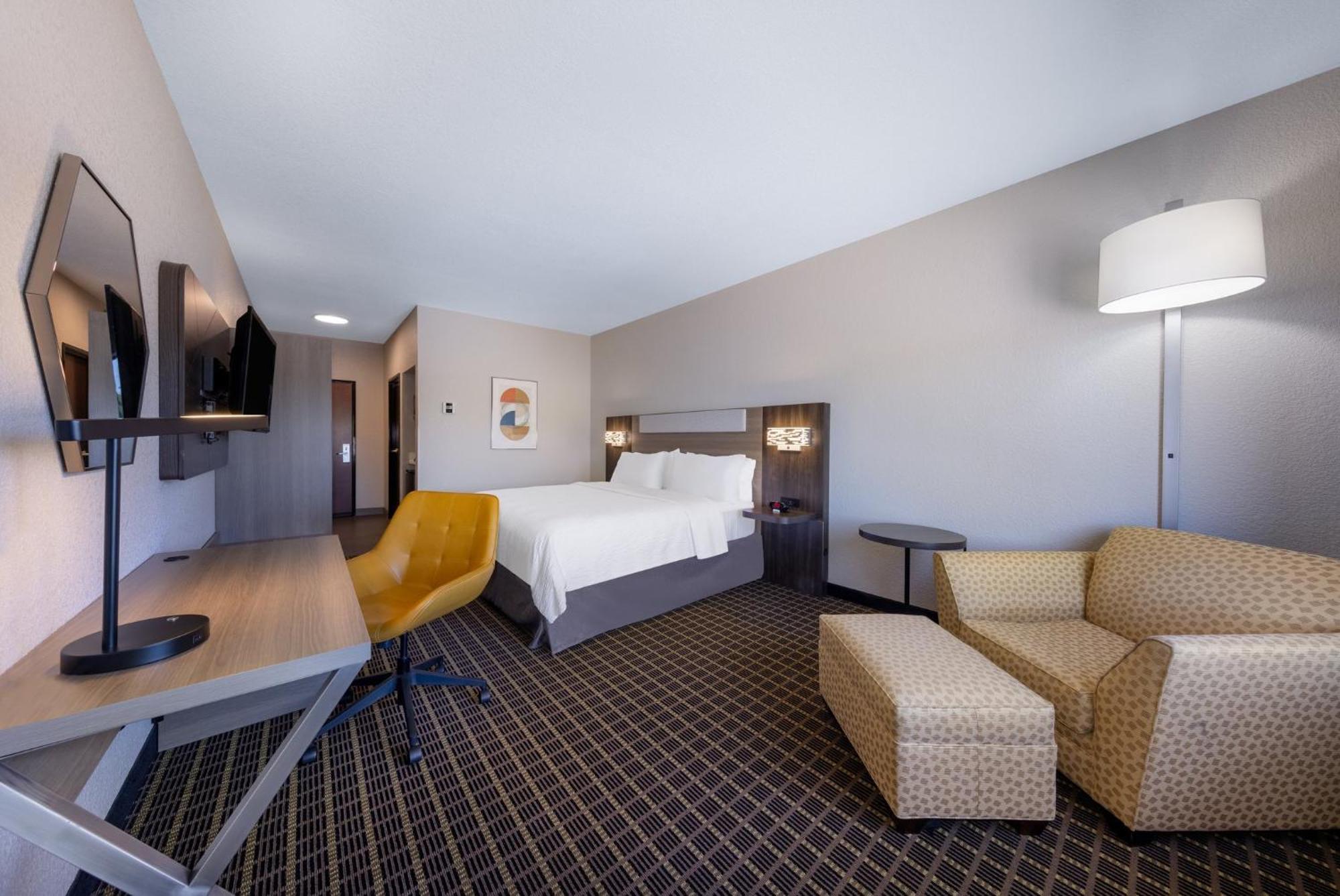 Holiday Inn Express & Suites Pittsburg By Ihg Bagian luar foto