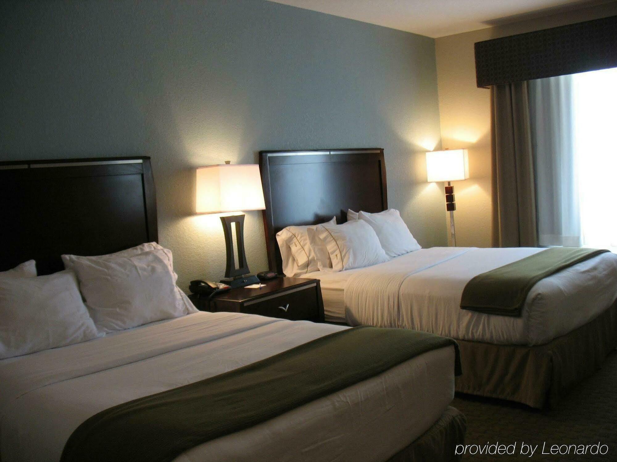 Holiday Inn Express & Suites Pittsburg By Ihg Ruang foto